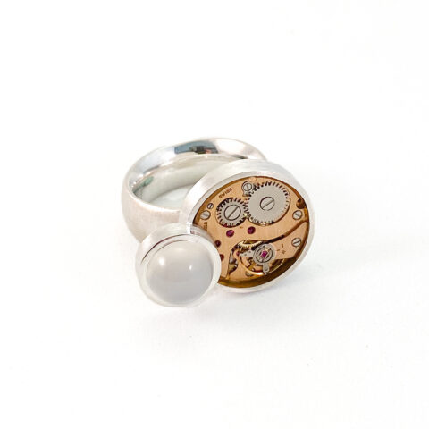 Ring silver (925) with mechanical movement and Moonstone