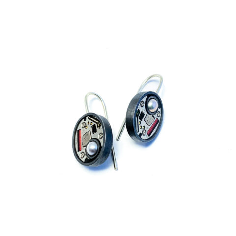 Earrings silver (925) with quartz movements and grey pearls