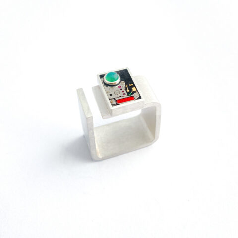 Ring silver (925) with quartz movement and green Onyx "Square"