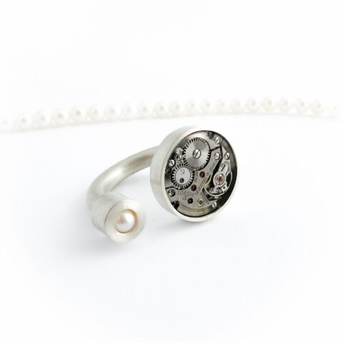 Ring silver (925) with mechanical movement and Pearl "U-Tiss"